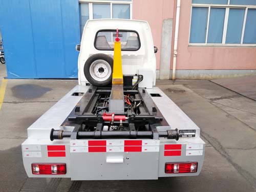 寶裕牌ZBJ5032ZXXBEV純電動(dòng)車廂可卸式垃圾車公告圖片