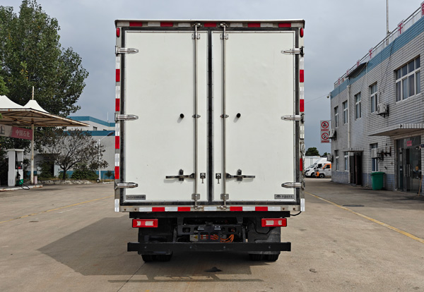 宇通牌ZKH5045XLCBEVB253C純電動(dòng)冷藏車公告圖片