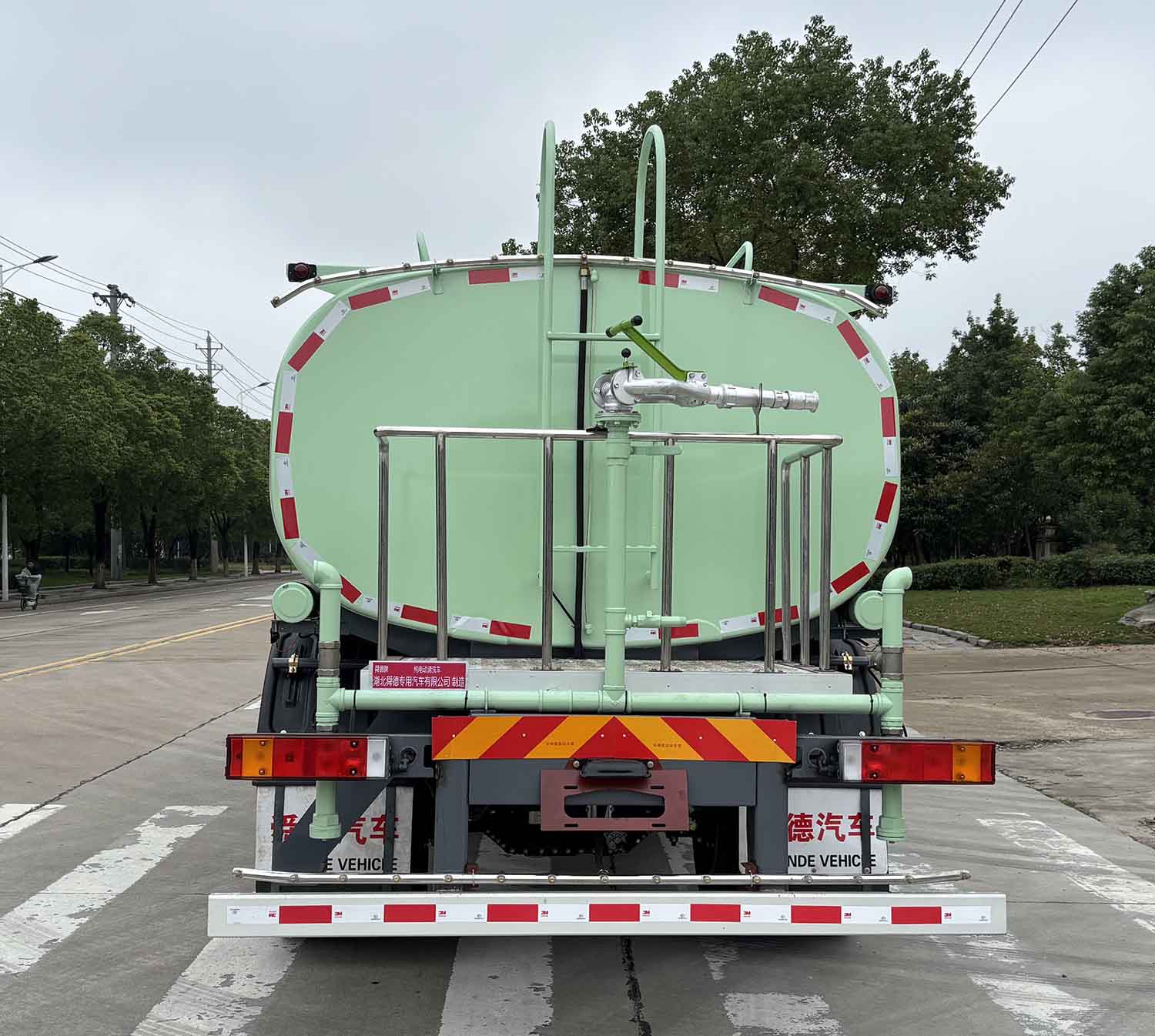 純電動(dòng)清洗車圖片