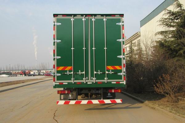 汕德卡牌ZZ5186XYZK561GF1郵政車公告圖片