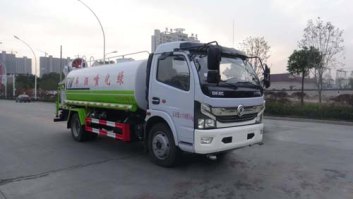 绿化喷洒车