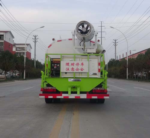 綠化噴灑車圖片