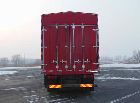 解放牌CA5160CCYP62K1L5T3E6倉柵式運輸車公告圖片