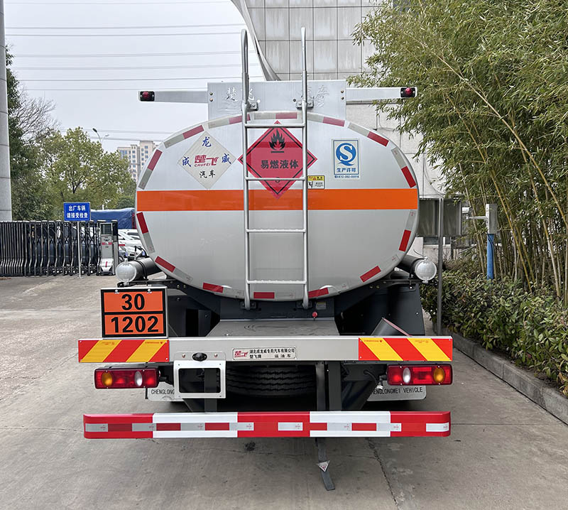 楚飛牌CLQ5180GYY6D運油車公告圖片