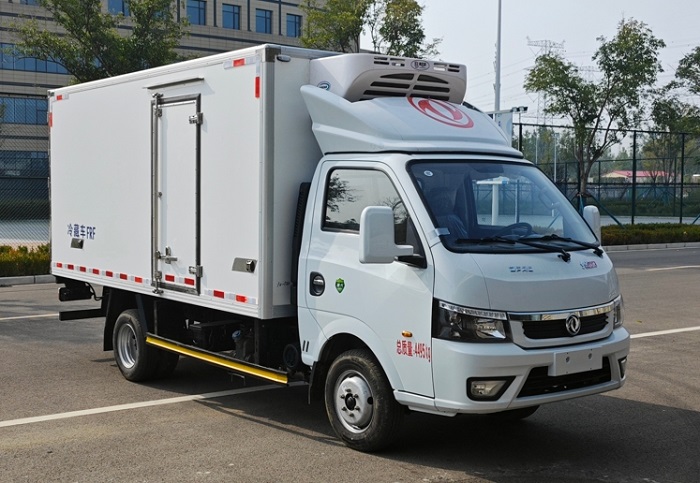 東風(fēng)牌EQ5045XLC16DCAC冷藏車