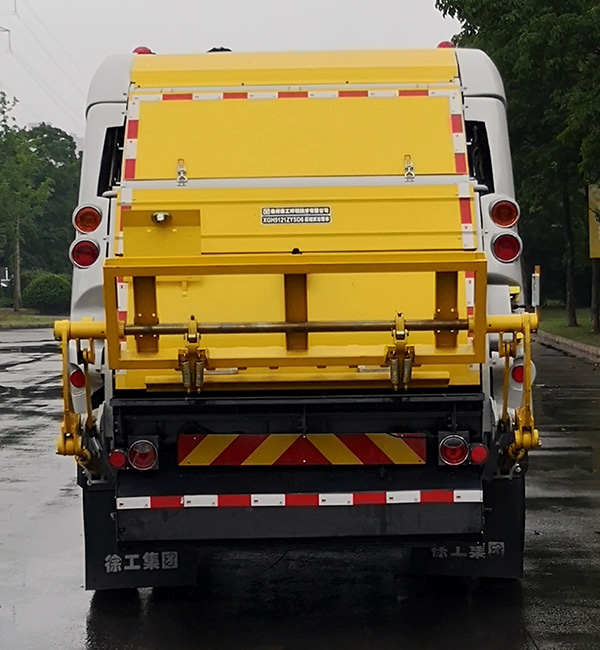 徐工牌XGH5121ZYSD6壓縮式垃圾車公告圖片