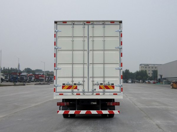 豪沃牌ZZ5167XXYN711JF1廂式運(yùn)輸車公告圖片