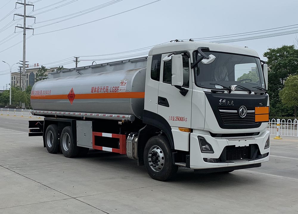 楚飛牌CLQ5263GYY6D運油車