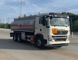 楚飛牌CLQ5260GRY6ZZ易燃液體罐式運(yùn)輸車