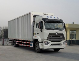 豪沃牌ZZ5167XYKK711JF1翼开启厢式车