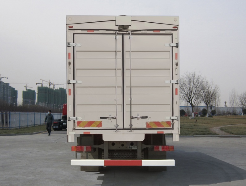 豪沃牌ZZ5167XYKK711JF1翼開啟廂式車公告圖片