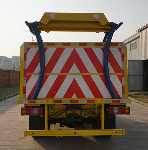 江鈴江特牌JMT5049TFZXSG26A防撞緩沖車公告圖片