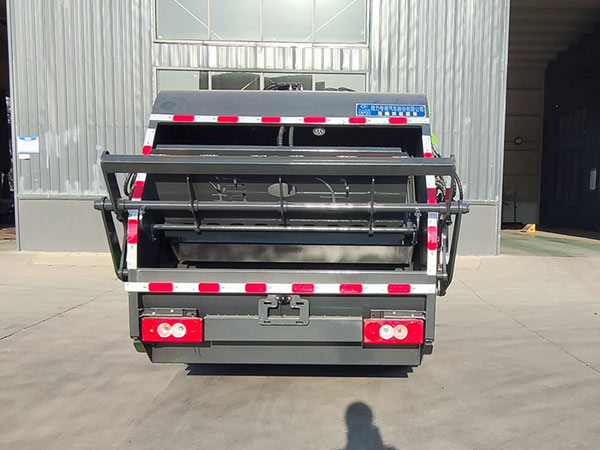 程力威牌CLW5040ZYSBDP壓縮式垃圾車公告圖片