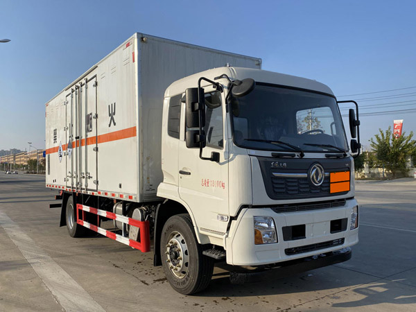 楚勝牌CSC5181XZWD6雜項危險物品廂式運輸車