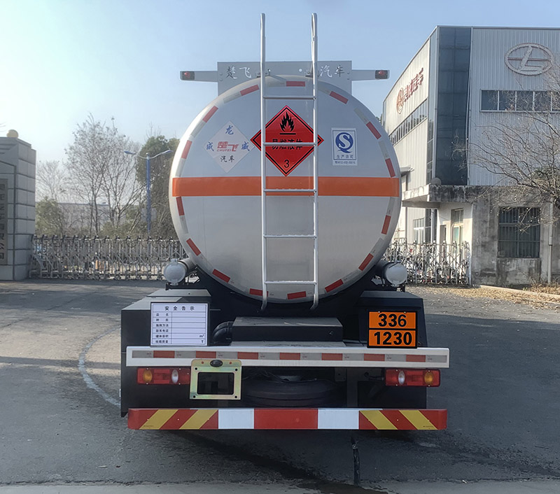 楚飛牌CLQ5261GRY6D易燃液體罐式運輸車公告圖片