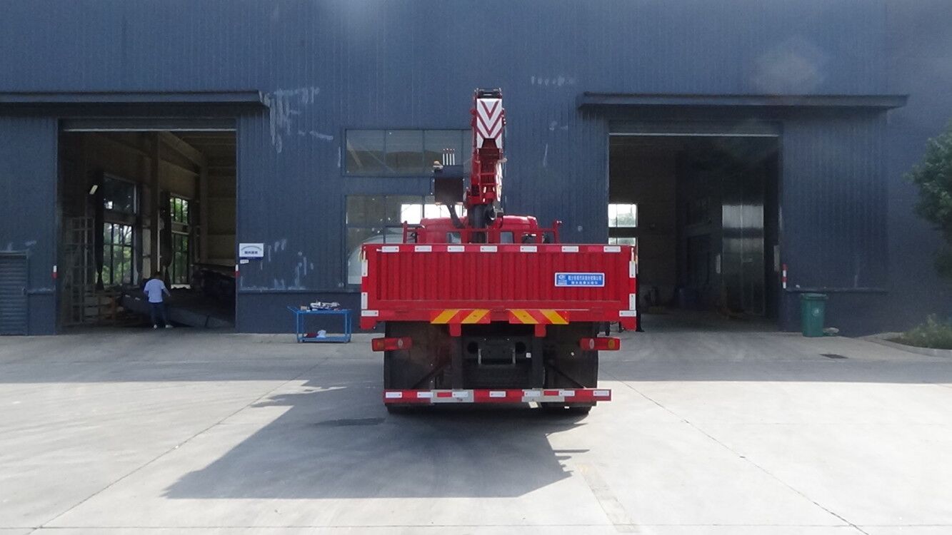 程力威牌CLW5180JSQE6隨車起重運輸車公告圖片