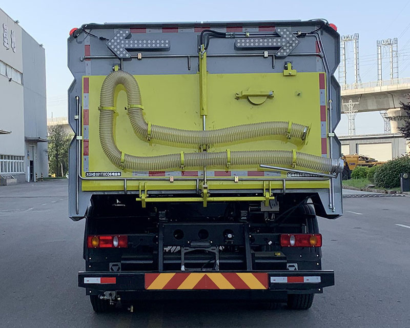 徐工牌XGH5181TXCD6吸塵車公告圖片