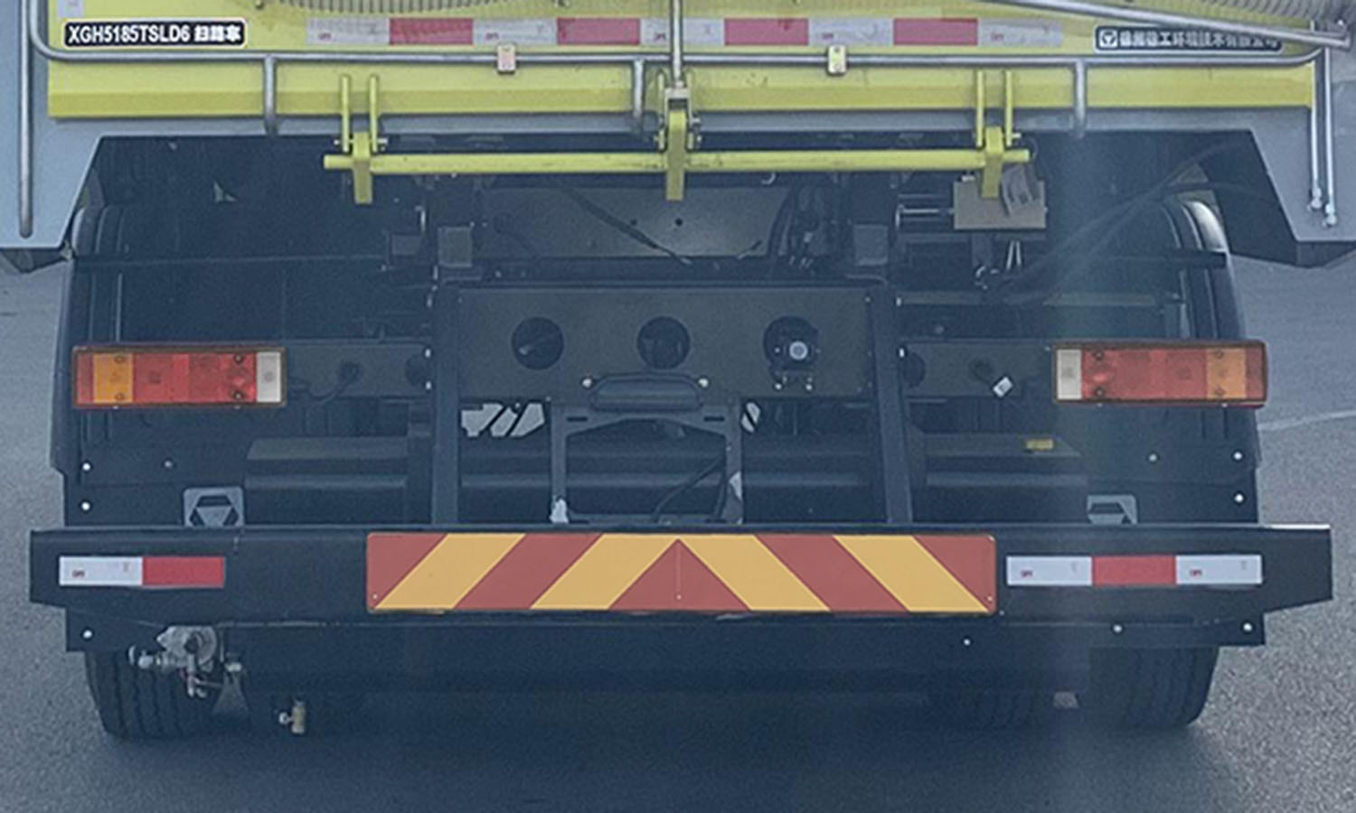 徐工牌XGH5185TSLD6掃路車公告圖片