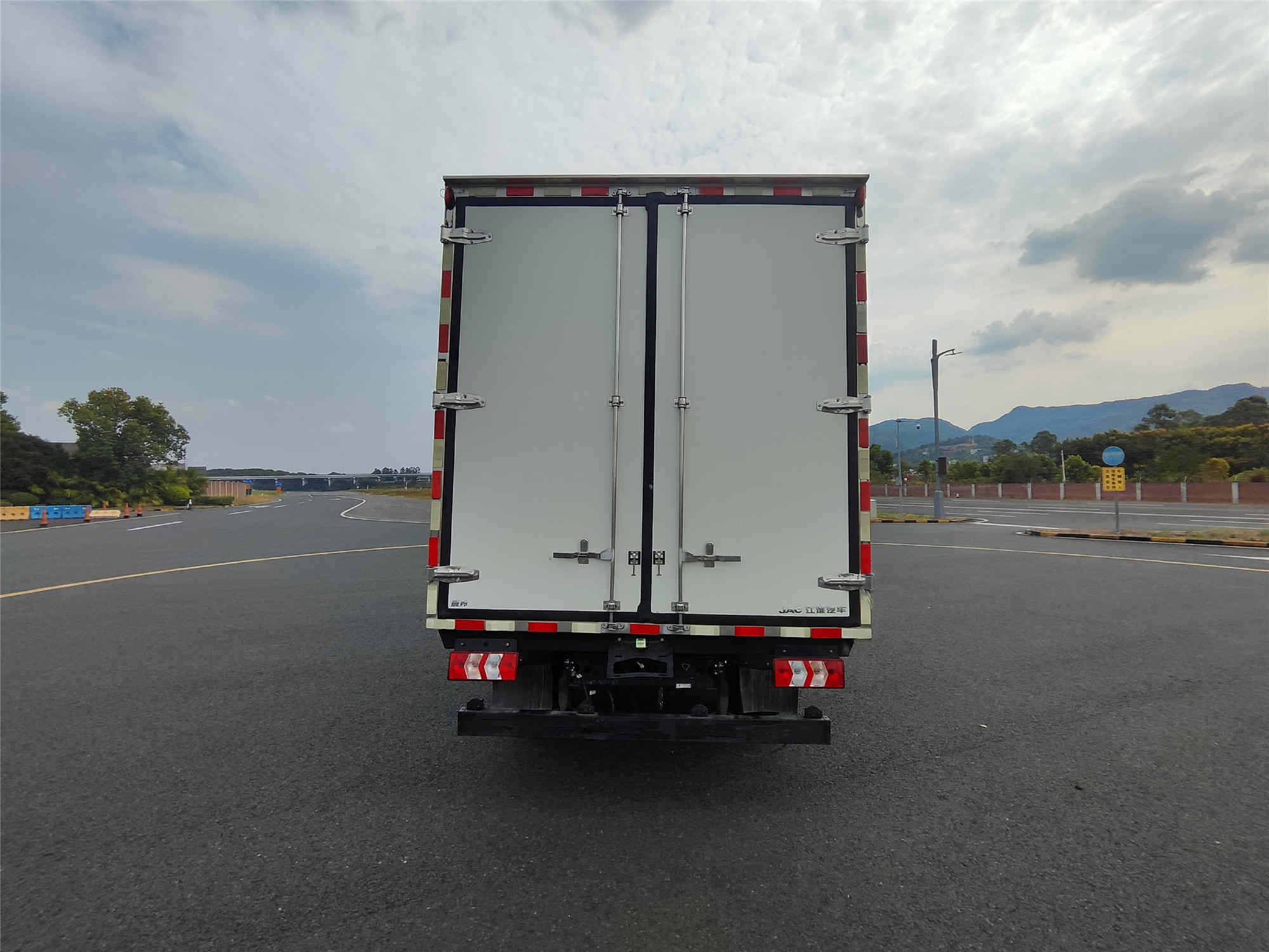 江淮牌HFC5043XLCP31K1C4NS冷藏車(chē)公告圖片