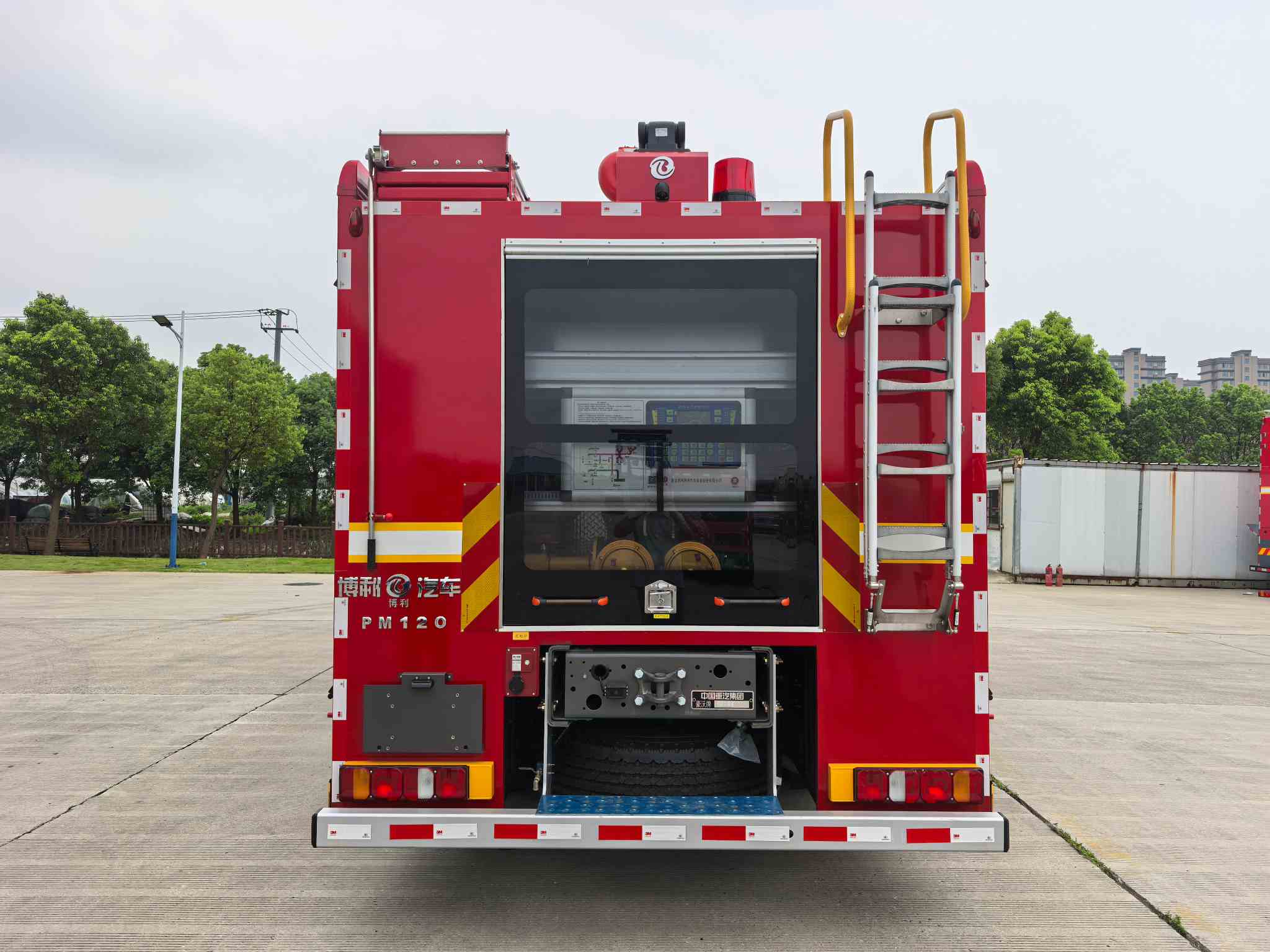 博利牌BLT5280GXFPM120/Z6泡沫消防車公告圖片
