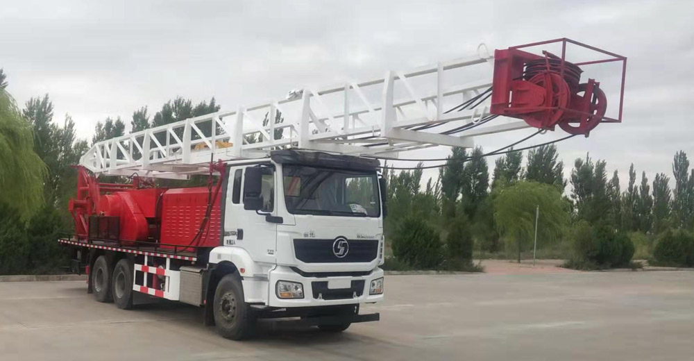 延安牌YAZ5252TXJ修井機