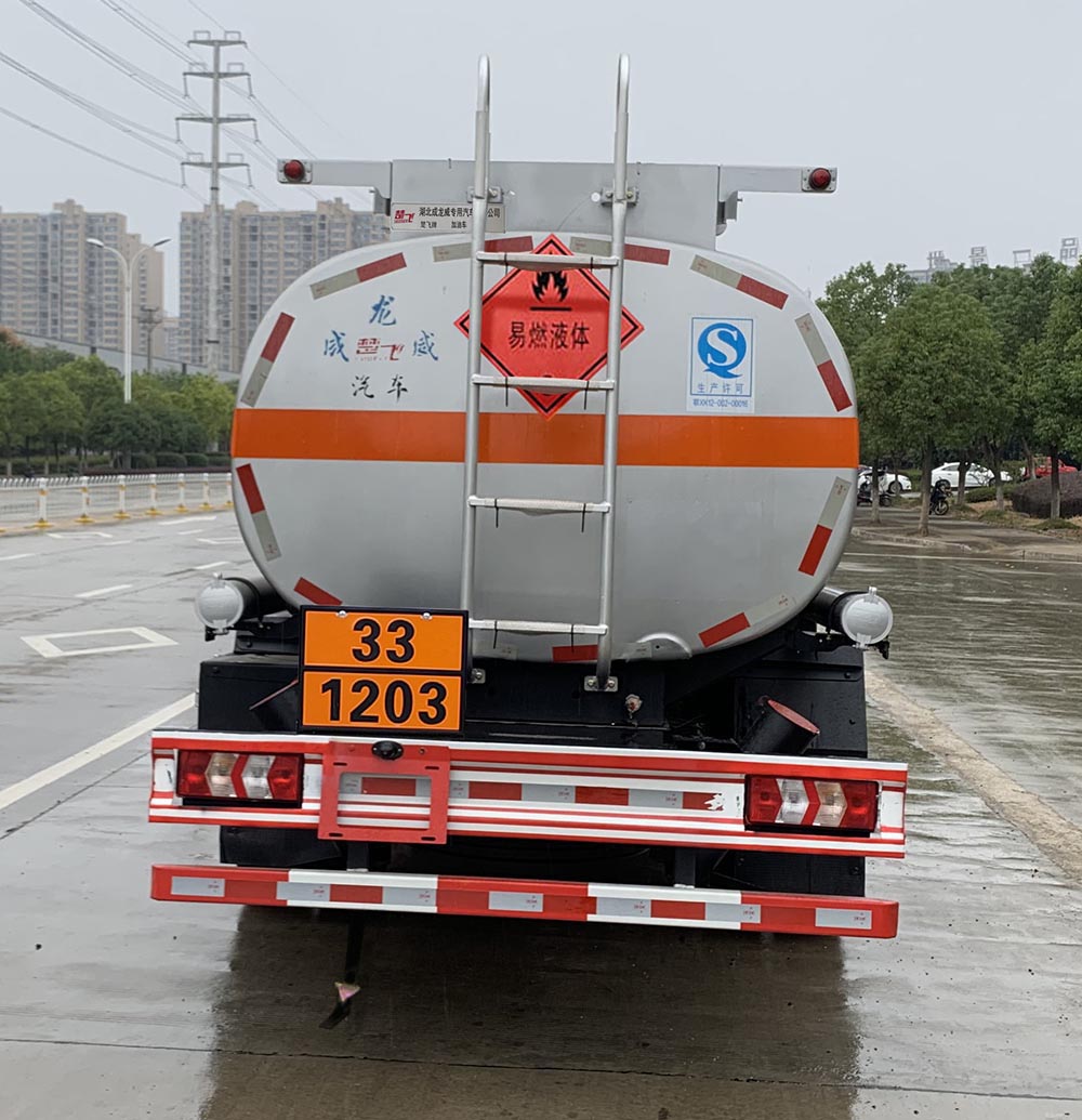 楚飛牌CLQ5121GJY6HFC加油車公告圖片