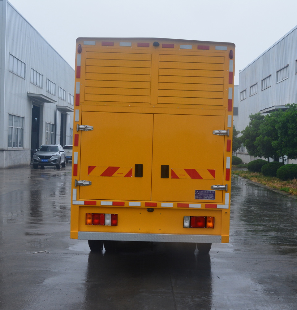 鈞天牌JKF5070XXH6救險(xiǎn)車公告圖片