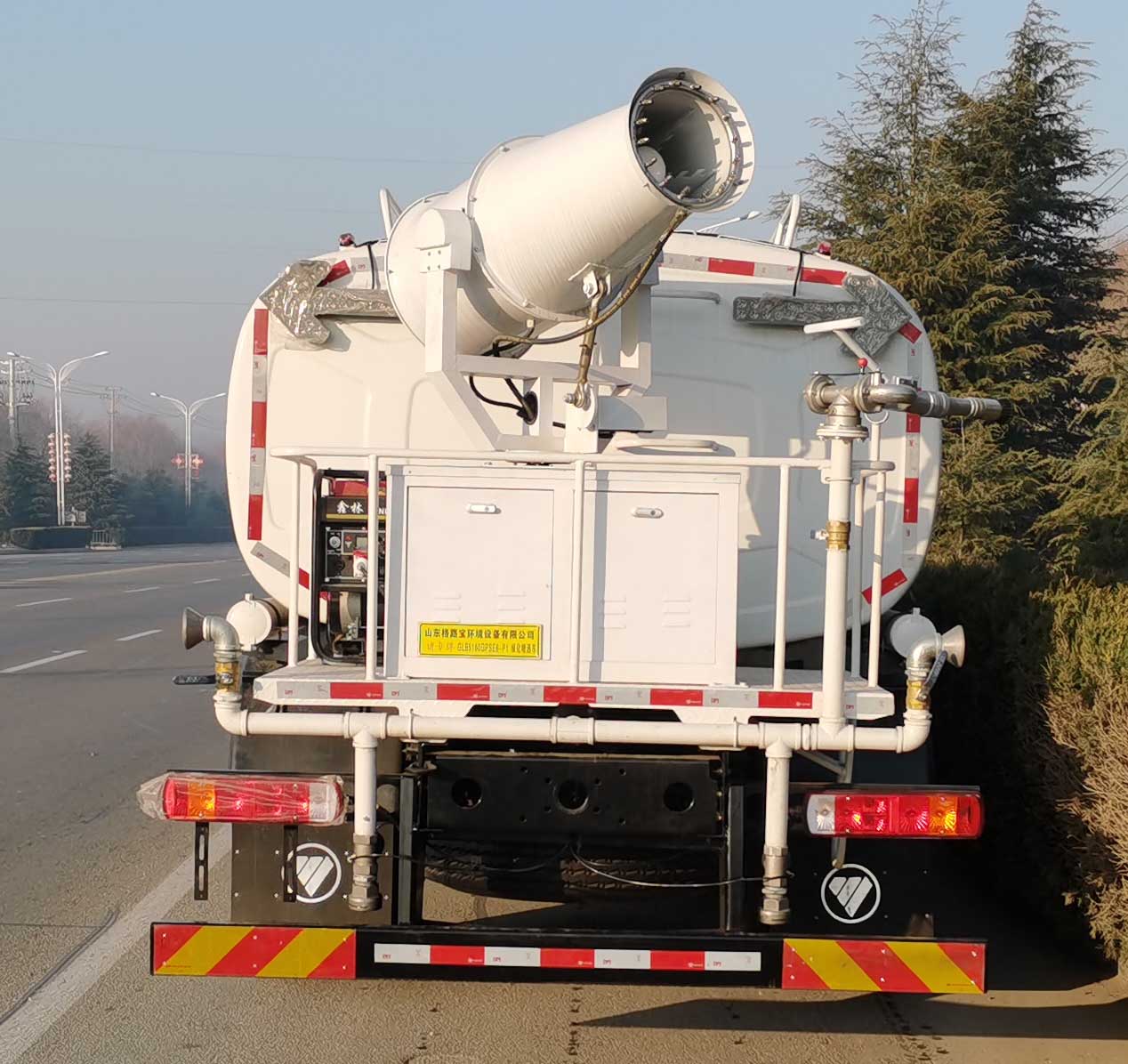 諸專牌GLB5160GPSE6-P1綠化噴灑車公告圖片