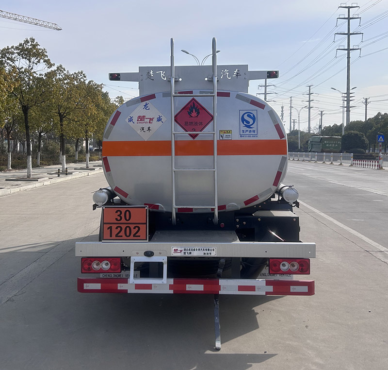 楚飛牌CLQ5090GJY6BJ加油車公告圖片