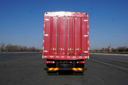 解放牌CA5310CCYP62K1L5T4E6倉柵式運輸車公告圖片