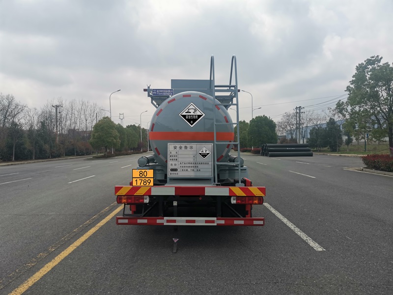 卡特利牌HTT5180GFWCA6腐蝕性物品罐式運輸車公告圖片