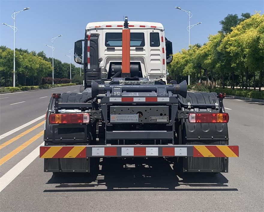 環(huán)科德恒牌LDH5250ZXXZZ車廂可卸式垃圾車公告圖片