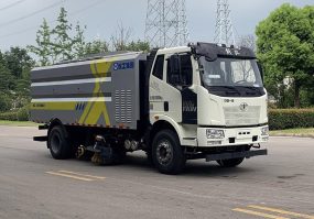 吸尘车