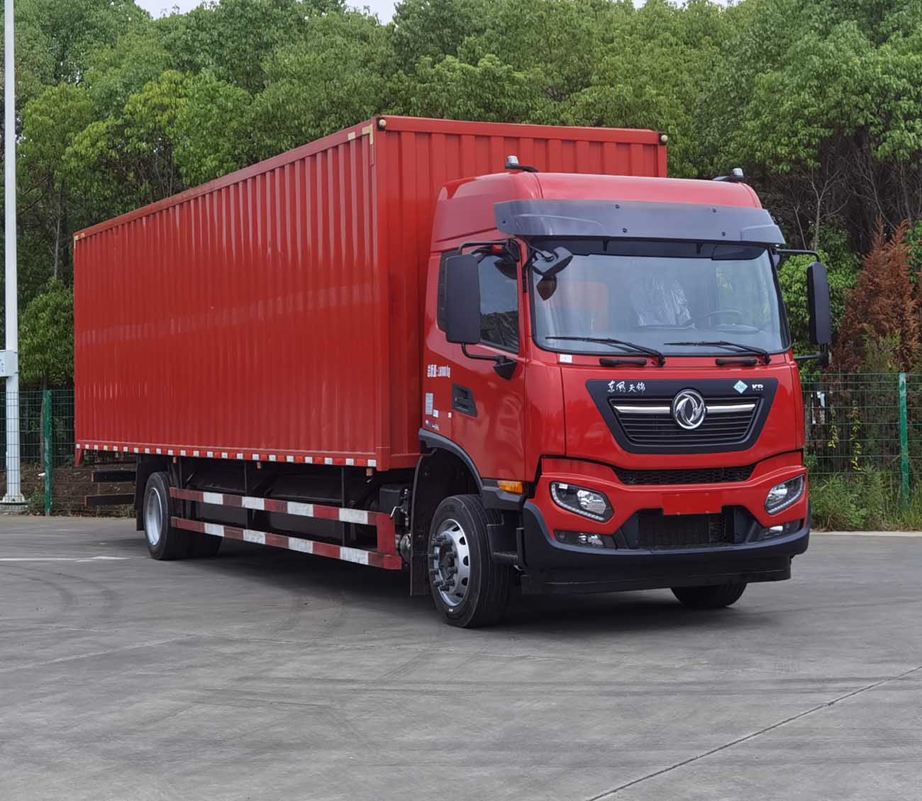 東風牌DFV5182XXYGP6N1廂式運輸車公告圖片