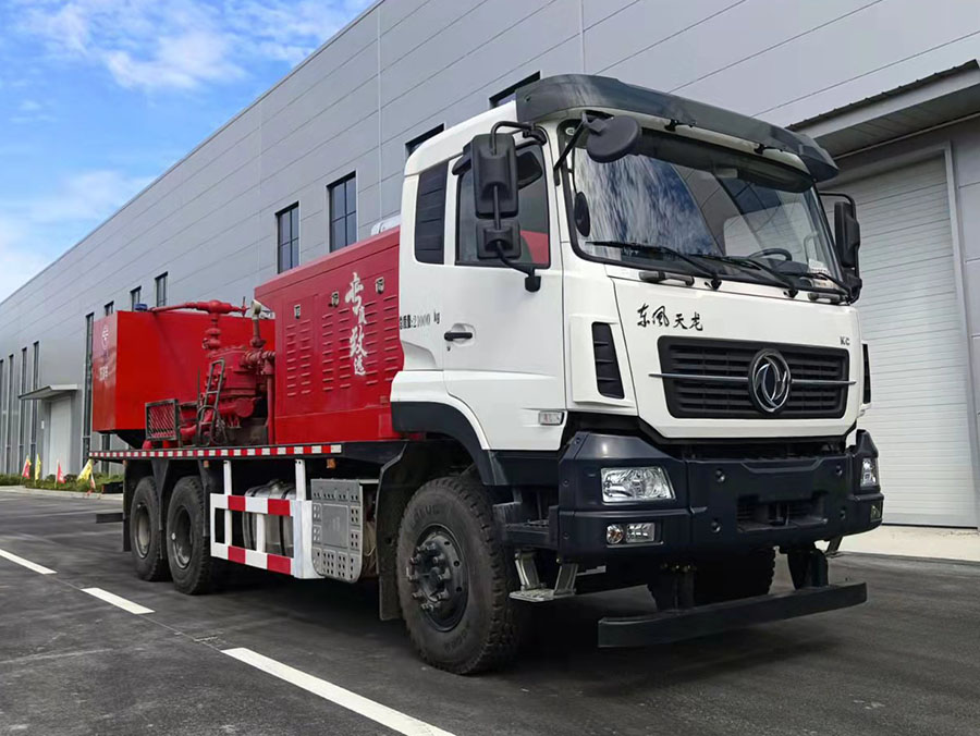 专致牌YZZ5213TYL70压裂车