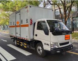 爆破器材运输车
