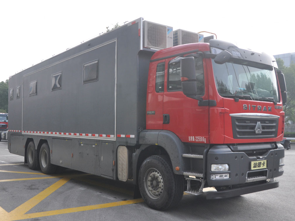 振翔股份牌ZXT5230TSYF6宿营车
