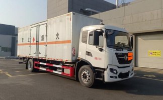 爆破器材运输车