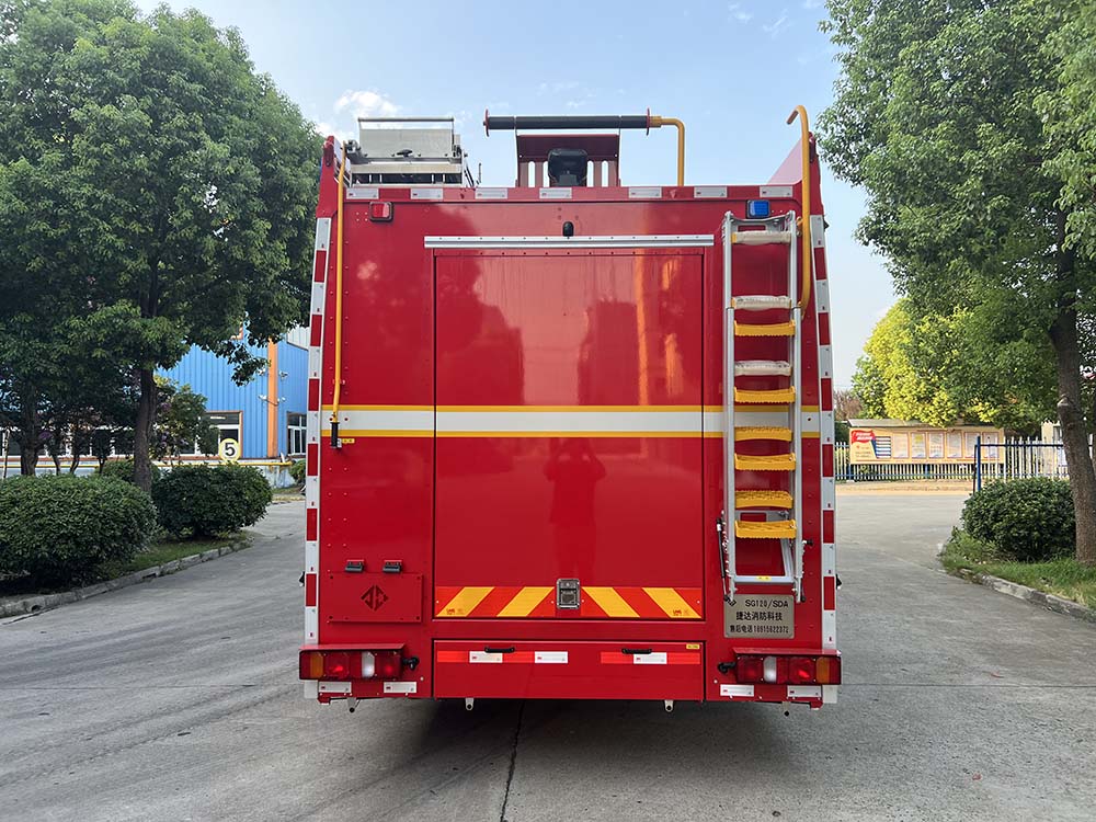 捷達(dá)消防牌SJD5290GXFSG120/SDA水罐消防車(chē)公告圖片