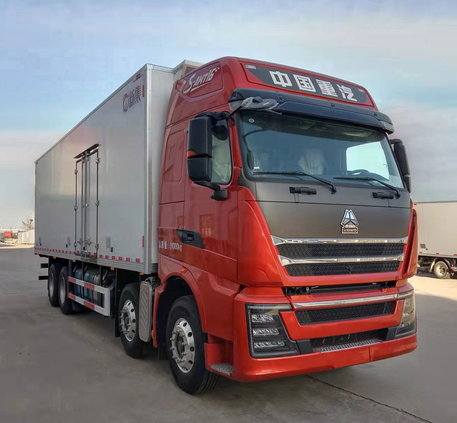 新集冷藏牌LXJ5310XLC冷藏车
