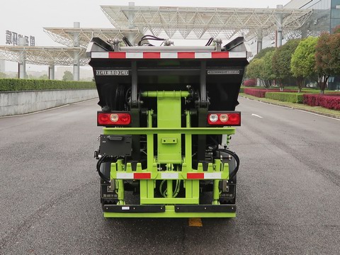 中聯(lián)牌ZBH5033ZZZSHE6A自裝卸式垃圾車公告圖片