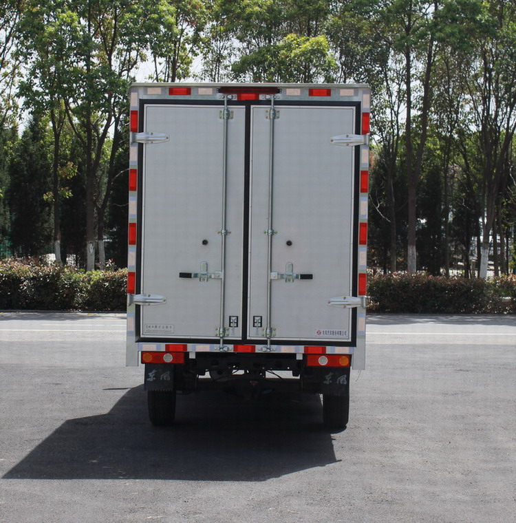 东风牌EQ5030XXYD60Q4AAC厢式运输车公告图片