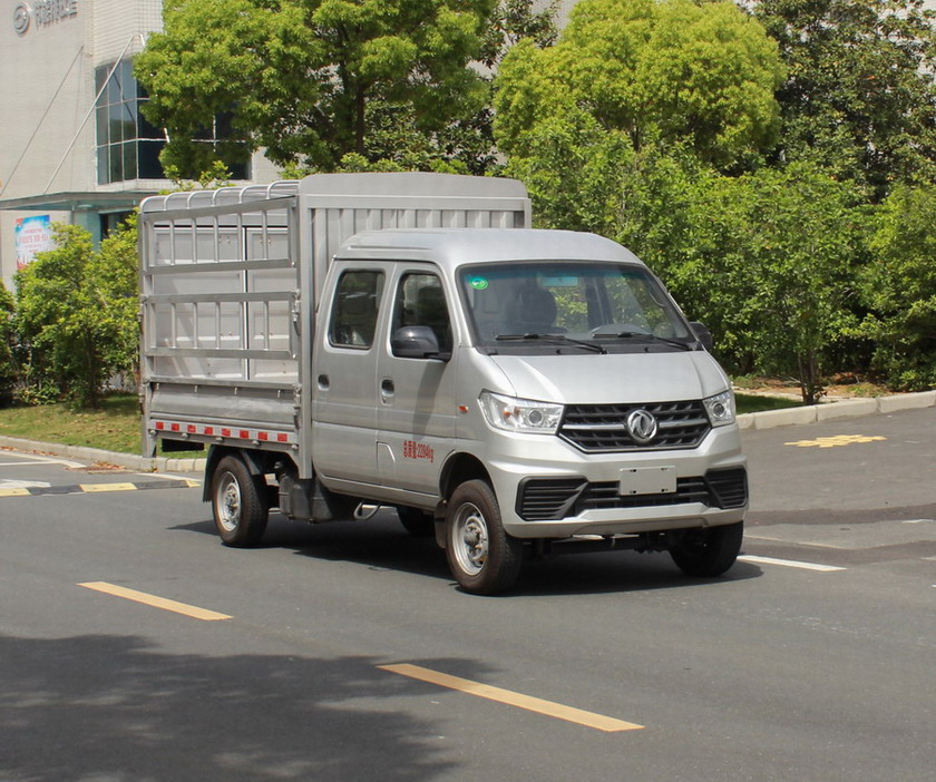 EQ5020CCYD60Q4AAC型仓栅式运输车图片