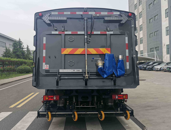宇通牌YTZ5180TWQD0BEV纯电动道路污染清除车公告图片