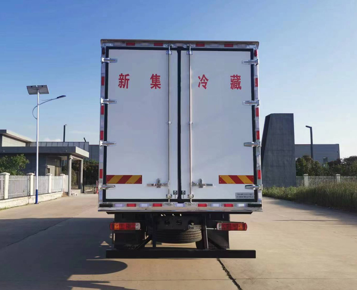 新集冷藏牌LXJ5180XLC冷藏车公告图片