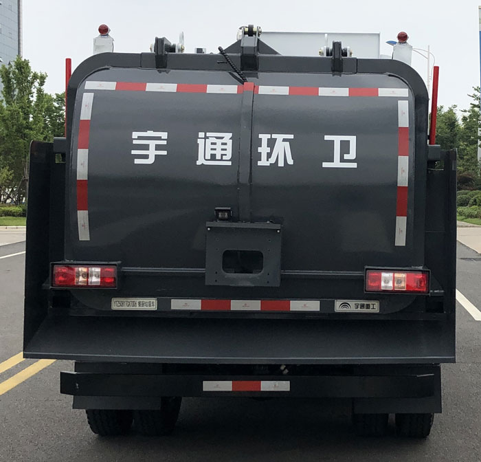 宇通牌YTZ5081TCAT0D6餐厨垃圾车公告图片