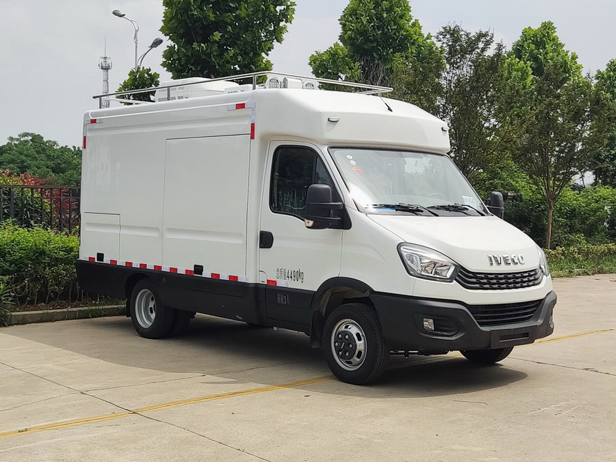 雨花牌ALT5047XDW6流動(dòng)服務(wù)車(chē)公告圖片
