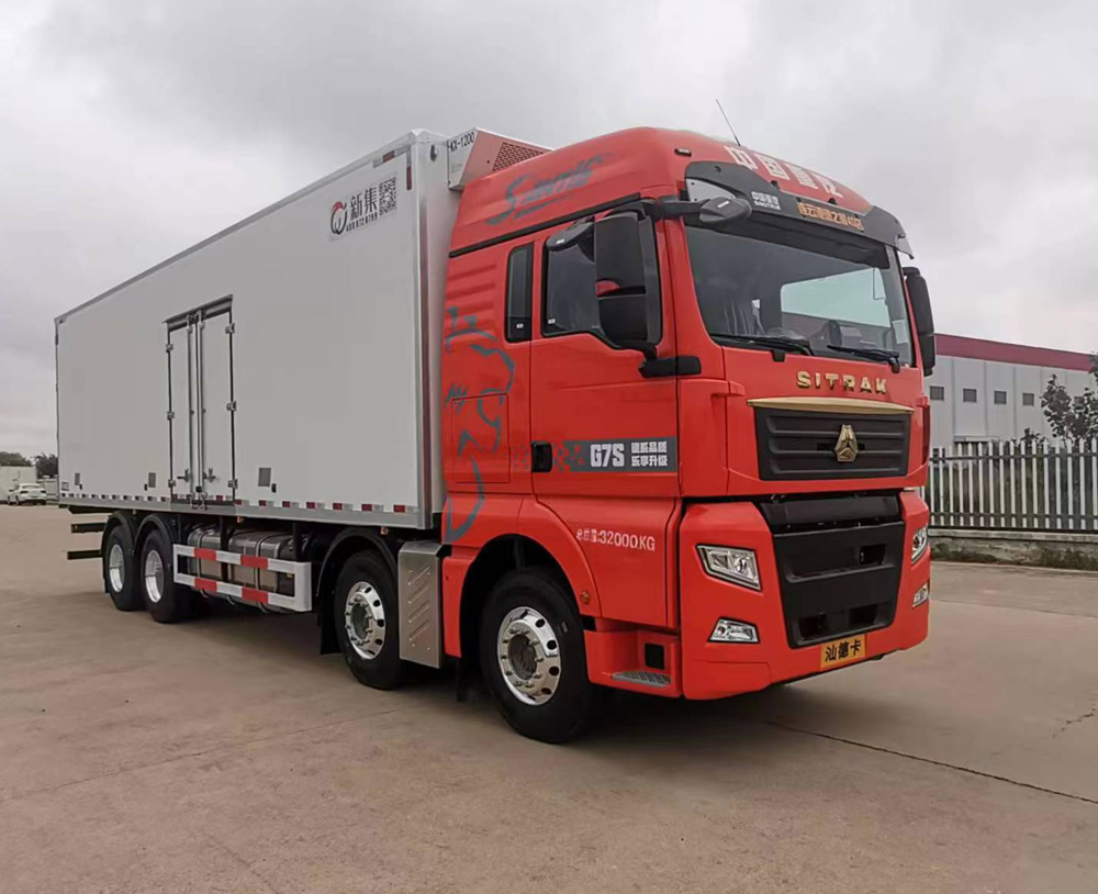 新集冷藏牌LXJ5320XLC冷藏车