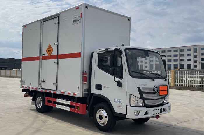 百捷牌QYY5043XQYBJ6爆破器材運(yùn)輸車(chē)公告圖片