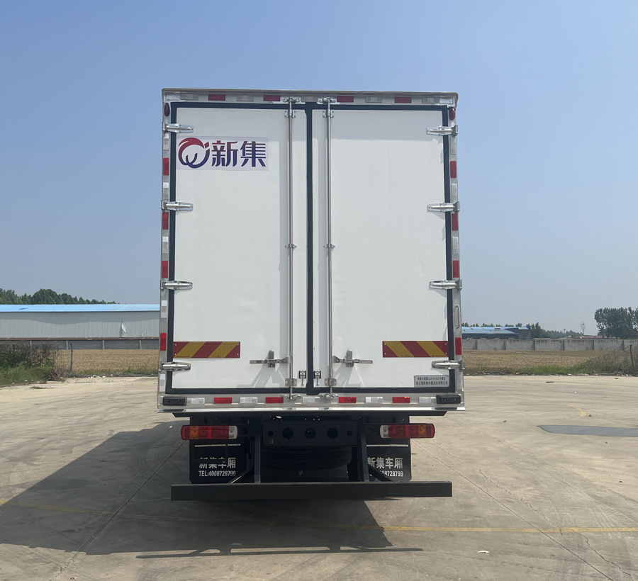 新集冷藏牌LXJ5181XLC冷藏車公告圖片